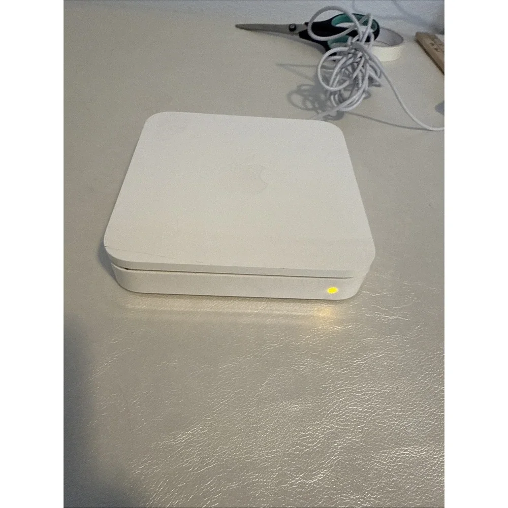 APPLE AIR PORT EXTREME A1143 - 802.11n WiFi Router Wireless Base Station Y